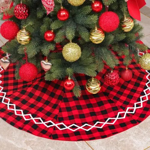 Red checkered tree skirt Christmas ornaments holiday scene with Christmas tree bottom decoration tree apron Red checkered tree skirt Christmas ornaments holiday scene with Christmas tree bottom decoration tree apron