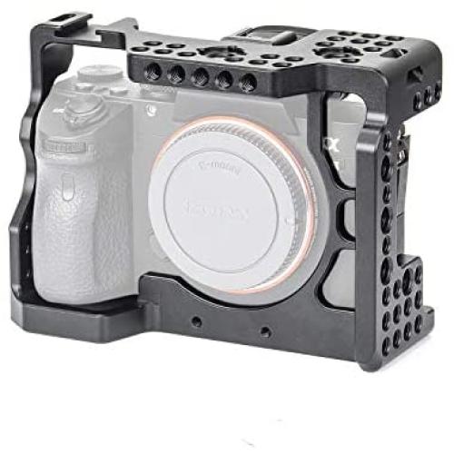 EachRig A7RIII / A7III Camera Cage for Sony A7RIII / A7III Camera (ILCE-7RM3 / A7R Mark III) with Cold Shoe and Locating Holes