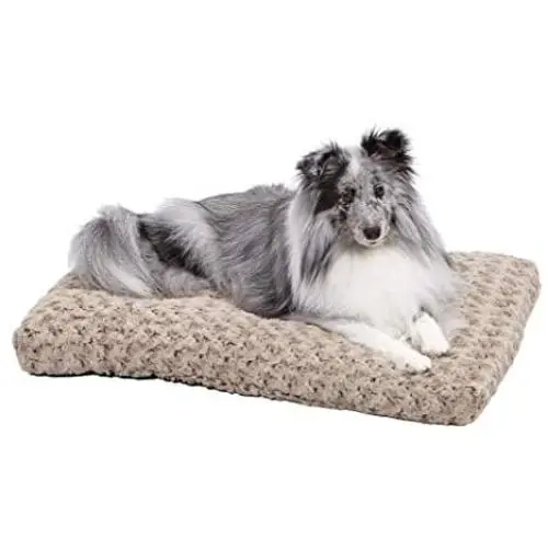 MidWest Homes for Pets Deluxe Super Plush Pet Beds, Machine Wash & Dryer Friendly, 1-Year Warranty MidWest Homes for Pets Deluxe Super Plush Pet Beds, Machine Wash & Dryer Friendly, 1-Year Warranty