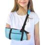 Kids Arm Sling, Lightweight Shoulder Sling Immobilizer with Breathable Mesh, Adjustable Arm Support Strap with Storage Space for Stabilise Arm, Injury Recovery and Shoulder Dislocations, One Size（Sky Blue）